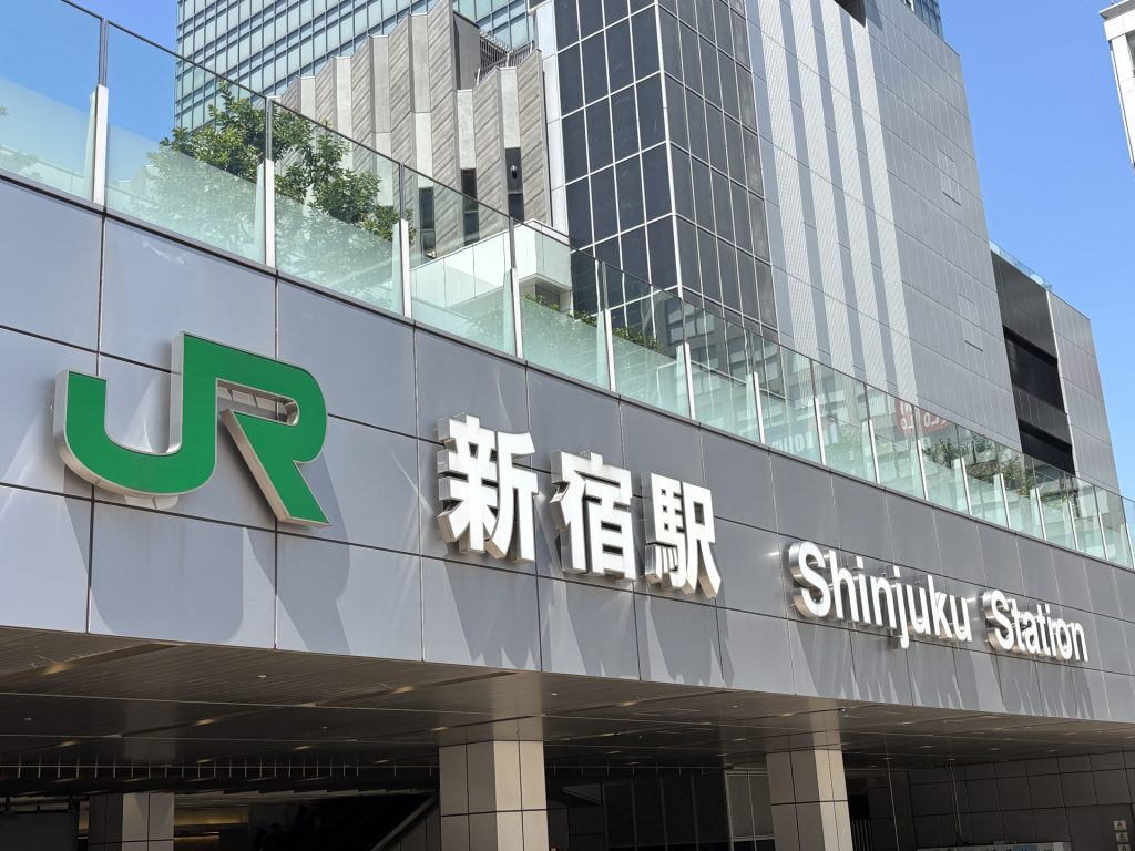 新宿駅の様子