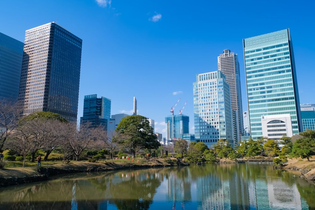 高層ビルが並ぶ港区の風景